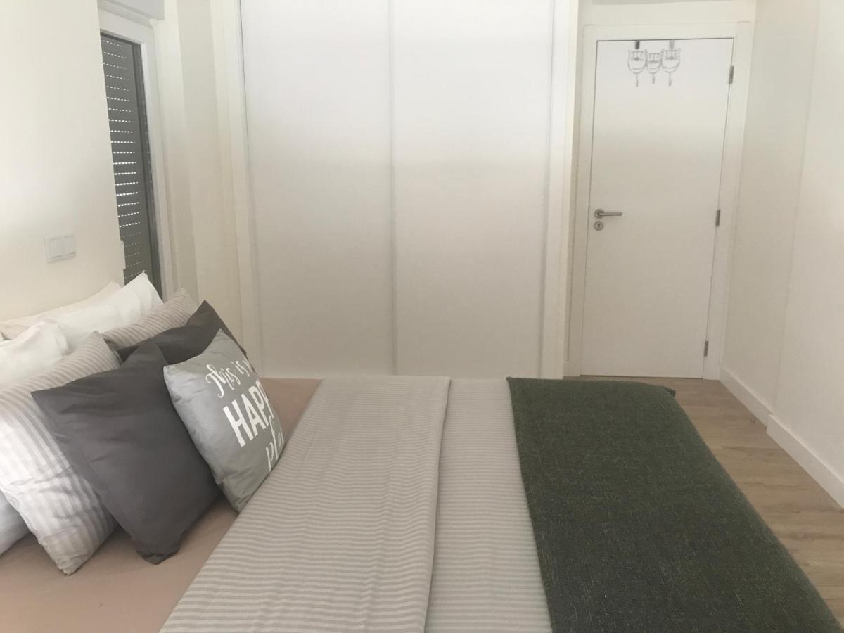 Modern Double Room With Private Balcony Монтіжу Екстер'єр фото