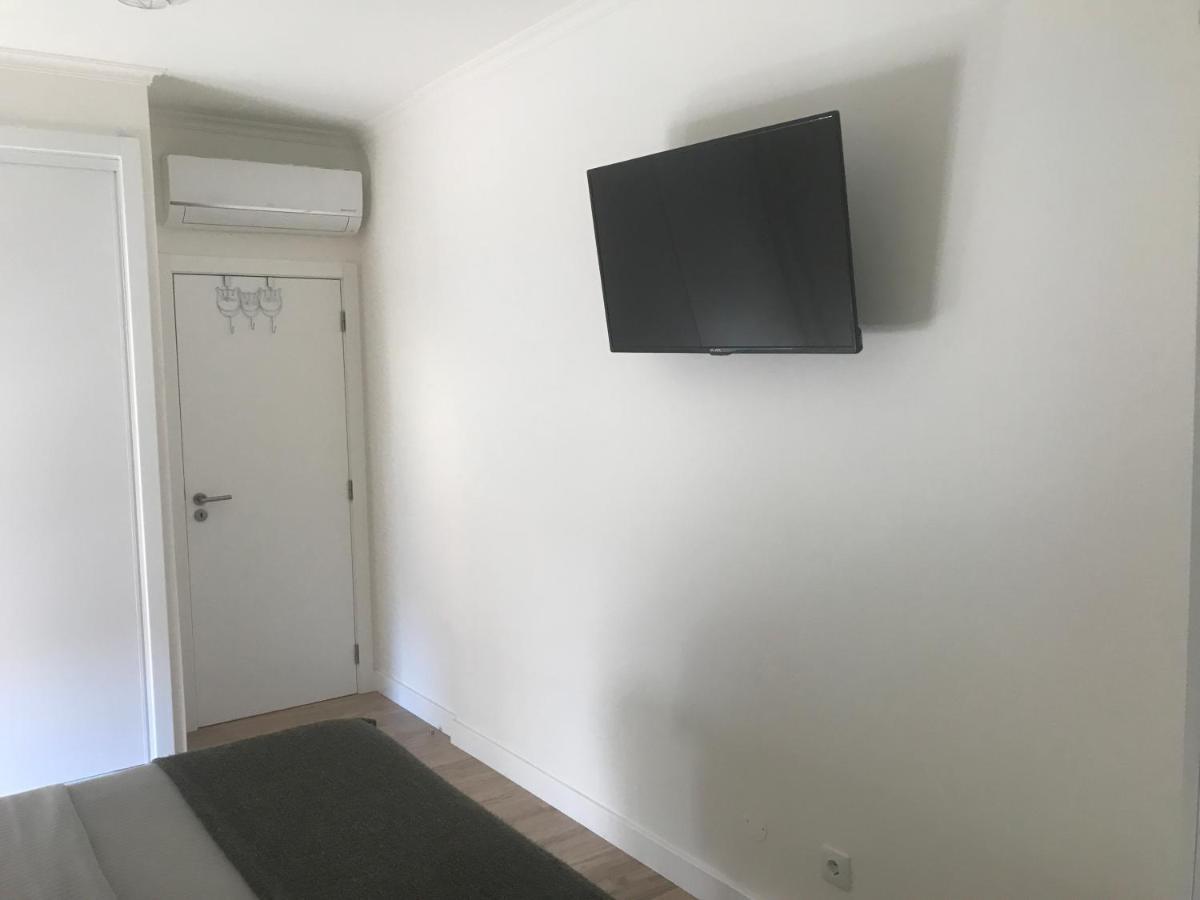 Modern Double Room With Private Balcony Монтіжу Екстер'єр фото