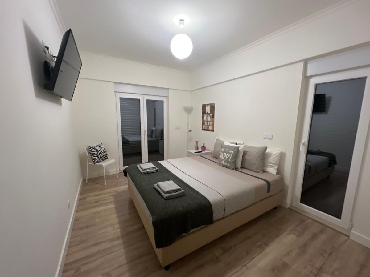 Modern Double Room With Private Balcony Монтіжу Екстер'єр фото