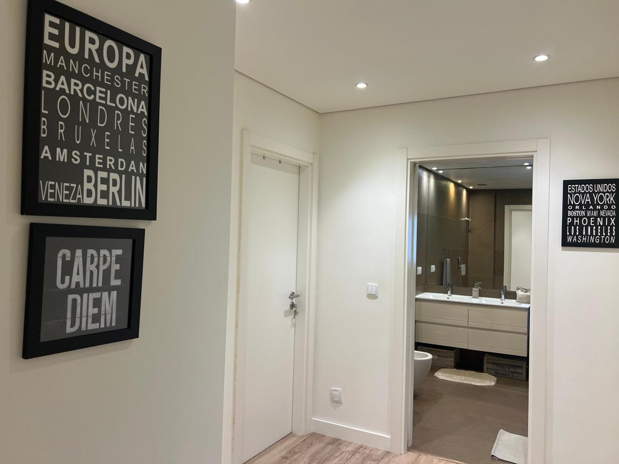 Modern Double Room With Private Balcony Монтіжу Екстер'єр фото