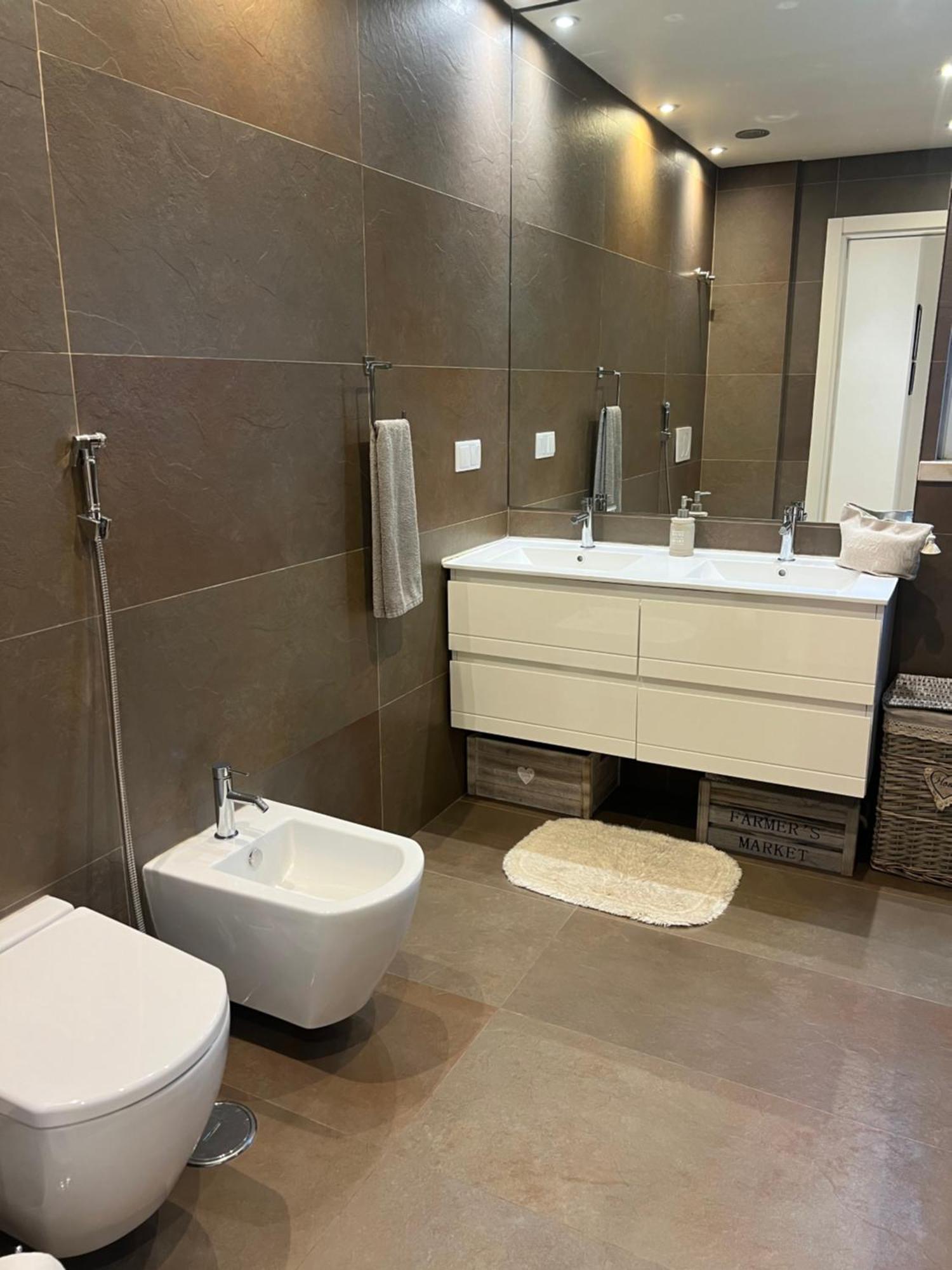 Modern Double Room With Private Balcony Монтіжу Екстер'єр фото